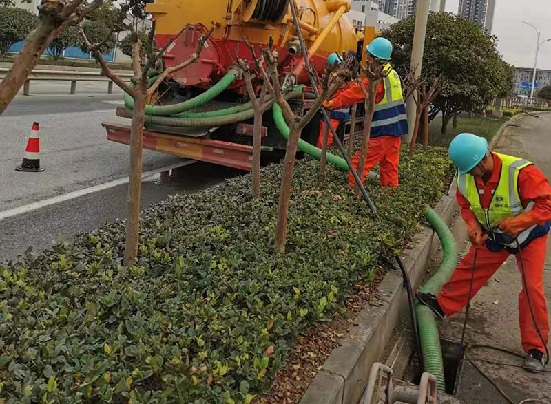 莞城街道市政管道清淤